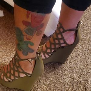 Platform wedge heel